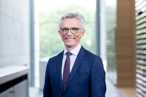 Bernhard J. Stempfle, Geschäftsführer Finanzen und Infrastruktur, verantwortet weiterhin Finanzen, Digitale Strategie & Kommunikation sowie Technik. Foto: Andreas Wiese / Messe Düsseldorf