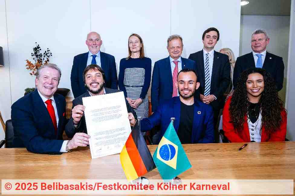 Die Delegationen aus Köln und Rio bei der Vertragsunterzeichnung zu Gast bei der DEG. | Quelle: Belibasakis/Festkomitee Kölner Karneval Die Delegationen aus Köln und Rio bei der Vertragsunterzeichnung zu Gast bei der DEG. | Quelle: Belibasakis/Festkomitee Kölner Karneval