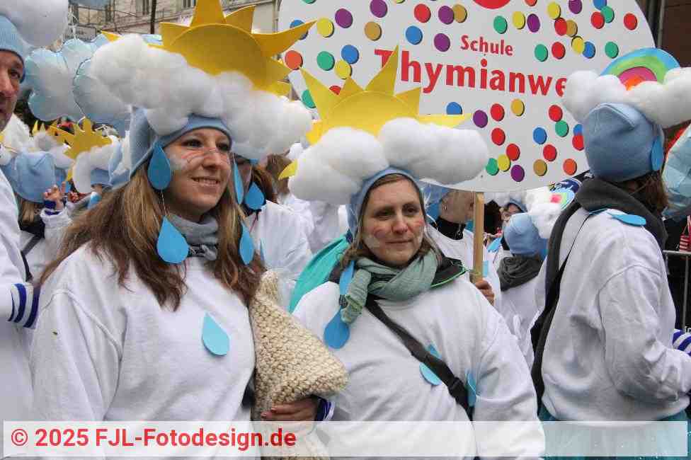 Impression von den Kölner Schull- und Veedelszöch 2023 - Zwei Wölkchen der Schule Thymianweg | Foto: FJL-Fotodesign.de Impression von den Kölner Schull- und Veedelszöch 2023 - Zwei Wölkchen der Schule Thymianweg | Foto: FJL-Fotodesign.de
