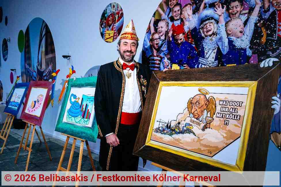 Zugleiter Marc Michelske bei der Vorstellung ausgewählter Persiflagen | Foto: Belibasakis / Festkomitee Kölner Karneval