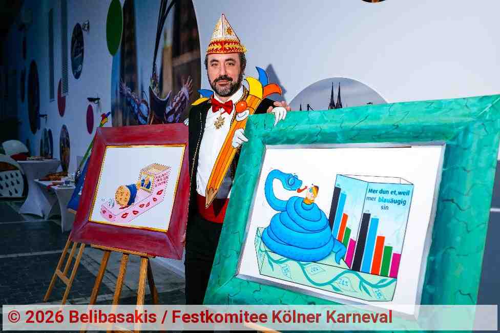 Zugleiter Marc Michelske bei der Vorstellung ausgewählter Persiflagen | Foto: Belibasakis / Festkomitee Kölner Karneval