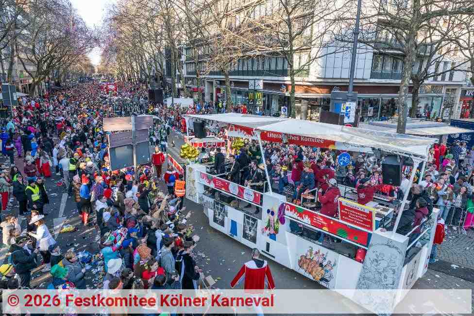 Impression vom Rosenmontagszug / Wagen des Literarischen Komitees | Quelle: Festkomitee Kölner Karneval