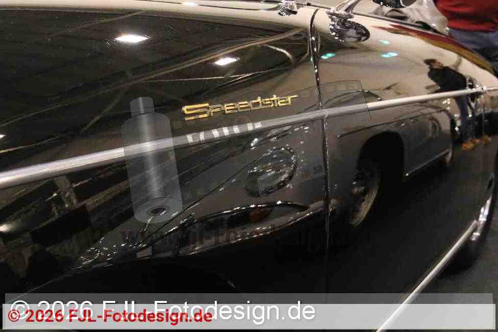 Spiegelung eines Porsche im Lack eines Speedsters | Foto: FJL-Fotodesign.de