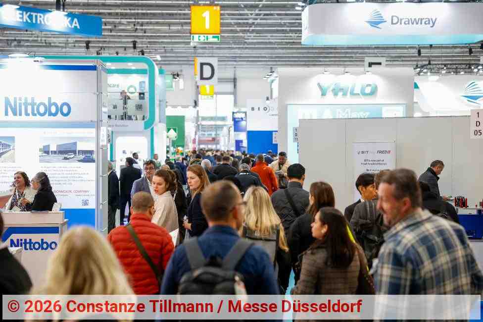 MEDICA attendees can learn about many innovations in laboratory medicine | Photo: Constanze Tillmann/Messe Düsseldorf