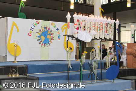 Erstkommunion in St. Pius X. am Samstag, dem 2. April 2016